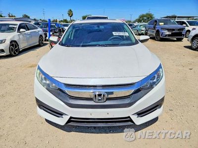 Piąte zdjęcie samochodu w środku: 2018 HONDA CIVIC VIN:19XFC2F75JE039080 - miniatura