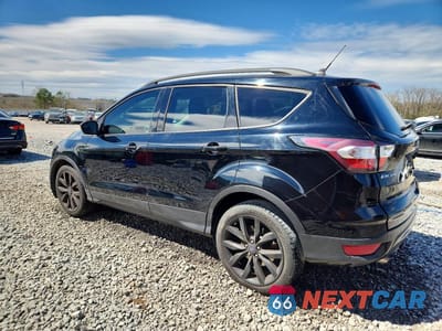 Drugie zdjęcie samochodu z przodu: 2018 FORD ESCAPE SE VIN:1FMCU0GD9JUC26876 - miniatura
