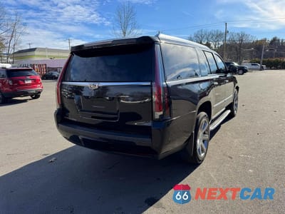 Trzecie zdjęcie samochodu z tyłu: 2019 CADILLAC ESCALADE ESV PREMIUM LUXURY VIN:1GYS4JKJ0KR288751 - miniatura