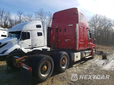 Czwarte zdjęcie samochodu z boku: 2011 FREIGHTLINER CASCADIA TRUCK CAB AND CHASSIS VIN:1FUJGLDR6BLAV6676 - miniatura