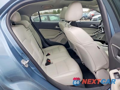 Zdjęcie 10 z 12 samochodu: 2015 MERCEDES-BENZ GLA-CLASS GLA250 4MA VIN:WDCTG4GB6FJ151428 - miniatura