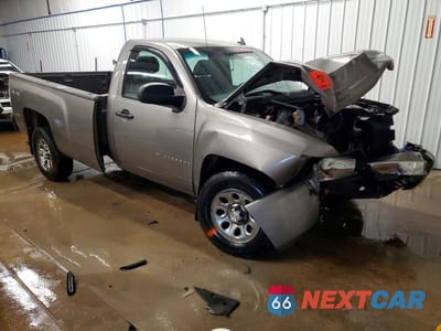 Czwarte zdjęcie samochodu z boku: 2008 CHEVROLET SILVERADO K1500 VIN:1GCEK14C88Z266870 - miniatura