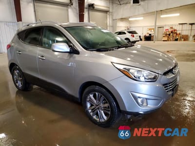 Czwarte zdjęcie samochodu z boku: 2015 HYUNDAI TUCSON SE VIN:KM8JU3AG6FU954920 - miniatura