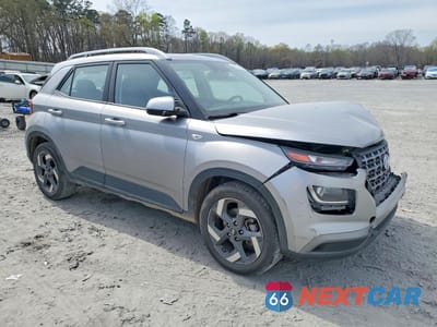 Czwarte zdjęcie samochodu z boku: 2023 HYUNDAI VENUE SEL VIN:KMHRC8A38PU261560 - miniatura