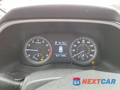 Zdjęcie 9 z 12 samochodu: 2019 HYUNDAI TUCSON SE VIN:KM8J2CA45KU913345 - miniatura