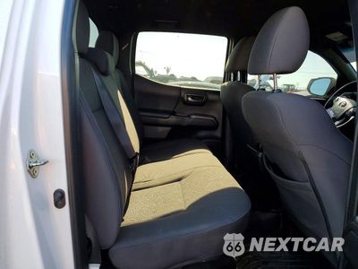Zdjęcie 10 z 12 samochodu: 2017 TOYOTA TACOMA TRD SPORT VIN:3TMAZ5CN1HM033192 - miniatura