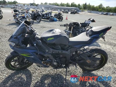 Trzecie zdjęcie samochodu z tyłu: 2022 KAWASAKI ZX636 K VIN:JKBZXJH13NA013483 - miniatura