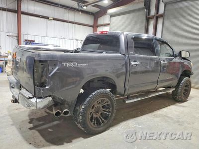 Trzecie zdjęcie samochodu z tyłu: 2013 TOYOTA TUNDRA GRADE VIN:5TFEM5F15DX052129 - miniatura