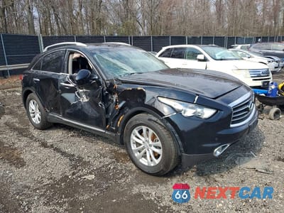Czwarte zdjęcie samochodu z boku: 2015 INFINITI QX70 BASE VIN:JN8CS1MW3FM482643 - miniatura