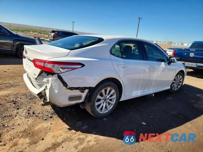 Trzecie zdjęcie samochodu z tyłu: 2018 TOYOTA CAMRY LE VIN:JTNB11HK4J3028087 - miniatura
