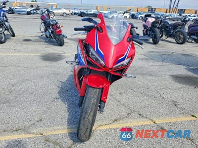 Drugie zdjęcie samochodu z przodu: 2024 HONDA CBR650 R VIN:MLHRH1553R5000579 - miniatura