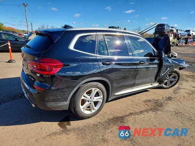 Trzecie zdjęcie samochodu z tyłu: 2019 BMW X3 XDRIVE30I VIN:5UXTR9C53KLE17257 - miniatura