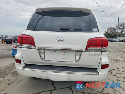 Zdjęcie 6 z 12 samochodu: 2013 LEXUS LX 570 BASE VIN:JTJHY7AX3D4117311 - miniatura