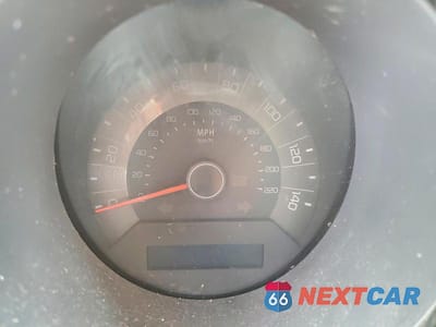 Zdjęcie 9 z 11 samochodu: 2011 KIA SOUL + VIN:KNDJT2A26B7221989 - miniatura