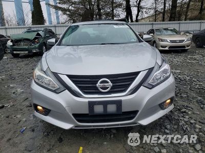 Piąte zdjęcie samochodu w środku: 2017 NISSAN ALTIMA 2.5 SV VIN:1N4AL3AP4HC157992 - miniatura