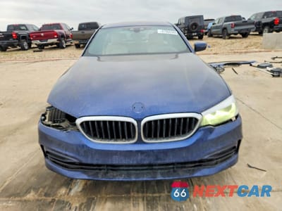 Piąte zdjęcie samochodu w środku: 2019 BMW 530E VIN:WBAJA9C54KB389503 - miniatura
