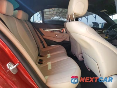 Zdjęcie 10 z 11 samochodu: 2017 MERCEDES-BENZ E 300 4MATIC VIN:WDDZF4KB7HA033827 - miniatura