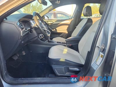 Zdjęcie 7 z 12 samochodu: 2019 VOLKSWAGEN JETTA S VIN:3VWC57BU7KM198225 - miniatura