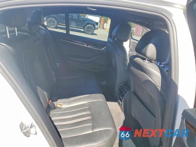 Zdjęcie 10 z 12 samochodu: 2018 BMW 530 XI VIN:WBAJA7C57JWC76000 - miniatura
