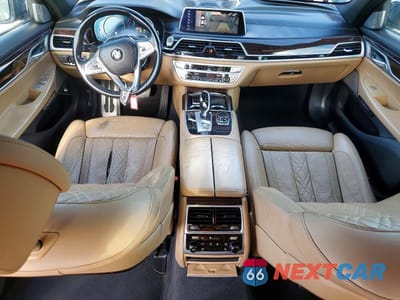 Zdjęcie 8 z 12 samochodu: 2018 BMW 750 XI VIN:WBA7F2C57JG423745 - miniatura