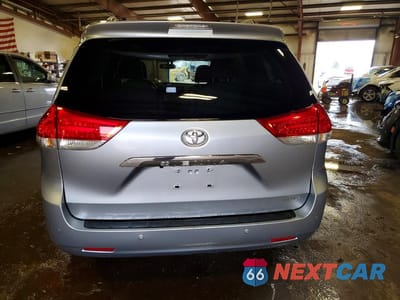 Zdjęcie 6 z 12 samochodu: 2014 TOYOTA SIENNA LIMITED 7-PASSENGER VIN:5TDYK3DC6ES457872 - miniatura