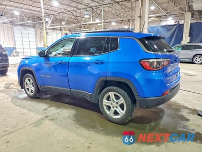 Drugie zdjęcie samochodu z przodu: 2023 JEEP COMPASS LATITUDE VIN:3C4NJDBN3PT520113 - miniatura