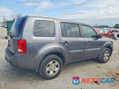 Trzecie zdjęcie samochodu z tyłu: 2015 HONDA PILOT LX VIN:5FNYF3H29FB015759 - miniatura