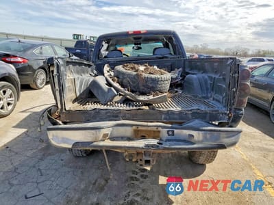 Zdjęcie 6 z 13 samochodu: 2002 CHEVROLET SILVERADO K2500 HEAVY DUTY VIN:1GCHK29132E247412 - miniatura