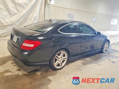 Trzecie zdjęcie samochodu z tyłu: 2014 MERCEDES-BENZ C 250 VIN:WDDGJ4HB9EG312864 - miniatura