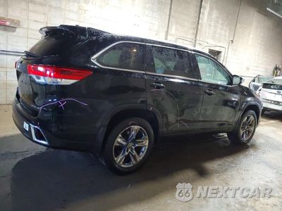 Trzecie zdjęcie samochodu z tyłu: 2018 TOYOTA HIGHLANDER LIMITED PLATINUM VIN:5TDDZRFHXJS883242 - miniatura