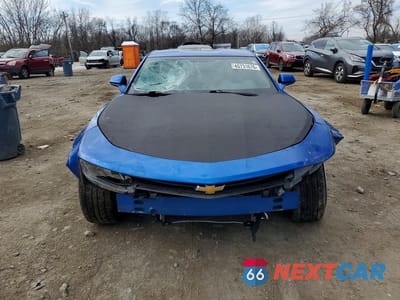 Piąte zdjęcie samochodu w środku: 2017 CHEVROLET CAMARO LT VIN:1G1FB1RXXH0120029 - miniatura