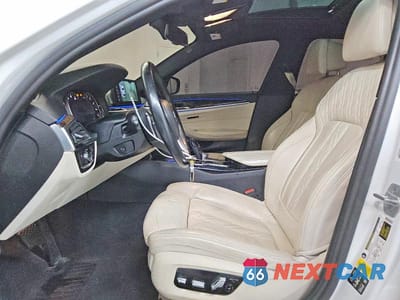 Zdjęcie 7 z 11 samochodu: 2017 BMW 540 XI VIN:WBAJE7C3XHWA03436 - miniatura