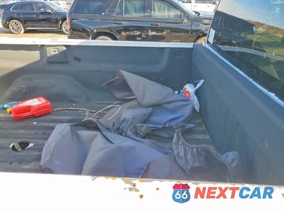 Zdjęcie 10 z 12 samochodu: 2011 CHEVROLET SILVERADO K2500 HEAVY DUTY VIN:1GC0KVCG3BF193678 - miniatura