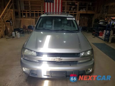 Piąte zdjęcie samochodu w środku: 2005 CHEVROLET TRAILBLAZER LS VIN:1GNDT13S852199717 - miniatura