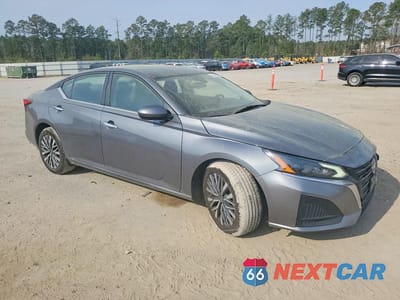 Czwarte zdjęcie samochodu z boku: 2023 NISSAN ALTIMA 2.5 SV VIN:1N4BL4DV7PN358096 - miniatura