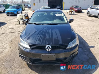 Piąte zdjęcie samochodu w środku: 2011 VOLKSWAGEN JETTA SE VIN:3VWDX7AJ4BM007110 - miniatura