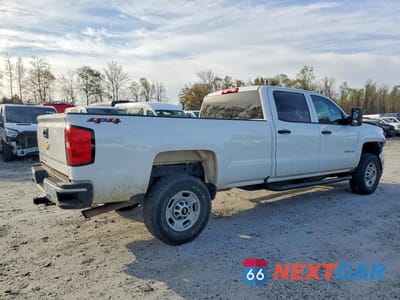 Trzecie zdjęcie samochodu z tyłu: 2018 CHEVROLET SILVERADO K2500 HEAVY DUTY VIN:1GC1KUEG2JF129657 - miniatura