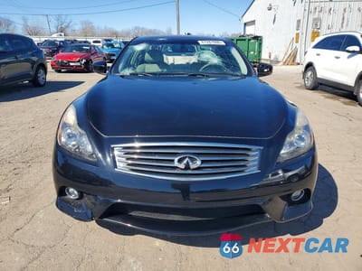 Piąte zdjęcie samochodu w środku: 2015 INFINITI Q60 COUPE BASE VIN:JN1CV6EL1FM890467 - miniatura