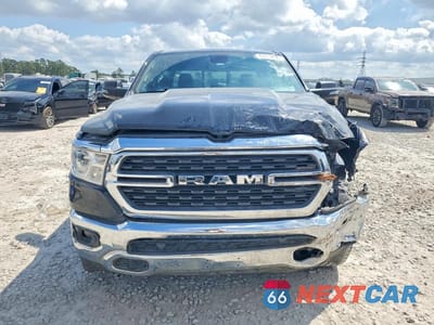 Piąte zdjęcie samochodu w środku: 2023 RAM 1500 BIG HORN VIN:1C6SRFFT2PN595361 - miniatura