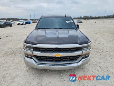 Piąte zdjęcie samochodu w środku: 2018 CHEVROLET SILVERADO C1500 LT VIN:1GCRCREC9JZ149526 - miniatura