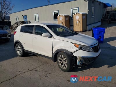 Czwarte zdjęcie samochodu z boku: 2016 KIA SPORTAGE LX VIN:KNDPB3AC6G7843379 - miniatura