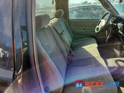 Zdjęcie 11 z 13 samochodu: 2006 TOYOTA TUNDRA BASE VIN:5TBJU32136S472188 - miniatura