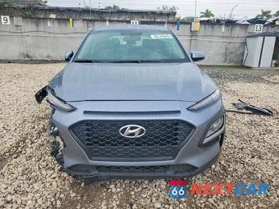 Piąte zdjęcie samochodu w środku: 2018 HYUNDAI KONA SE VIN:KM8K12AA8JU090920 - miniatura