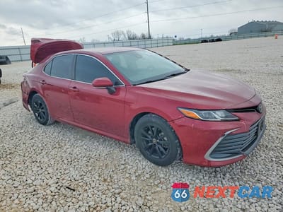 Czwarte zdjęcie samochodu z boku: 2022 TOYOTA CAMRY LE VIN:4T1R11AKXNU627732 - miniatura