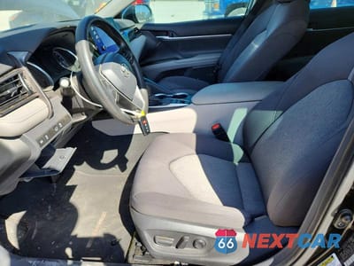 Zdjęcie 7 z 11 samochodu: 2021 TOYOTA CAMRY HYBRID LE VIN:4T1C31AKXMU565263 - miniatura