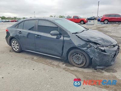 Czwarte zdjęcie samochodu z boku: 2022 TOYOTA COROLLA LE VIN:JTDEPMAE7NJ217114 - miniatura