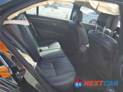 Zdjęcie 10 z 12 samochodu: 2007 MERCEDES-BENZ S 550 VIN:WDDNG71X87A102274 - miniatura