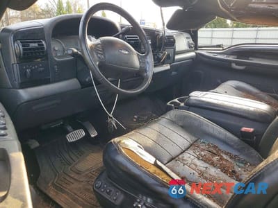 Zdjęcie 8 z 11 samochodu: 2006 FORD F-250 SUPER DUTY VIN:1FTSW21P16EC31791 - miniatura