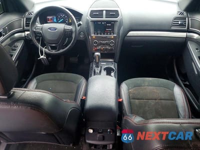 Zdjęcie 8 z 13 samochodu: 2019 FORD EXPLORER XLT VIN:1FM5K8D82KGA07178 - miniatura