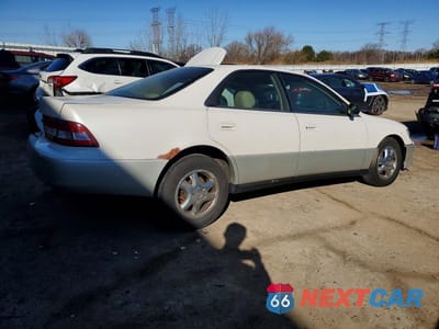 Trzecie zdjęcie samochodu z tyłu: 2000 LEXUS ES 300 BASE VIN:JT8BF28G1Y5081494 - miniatura